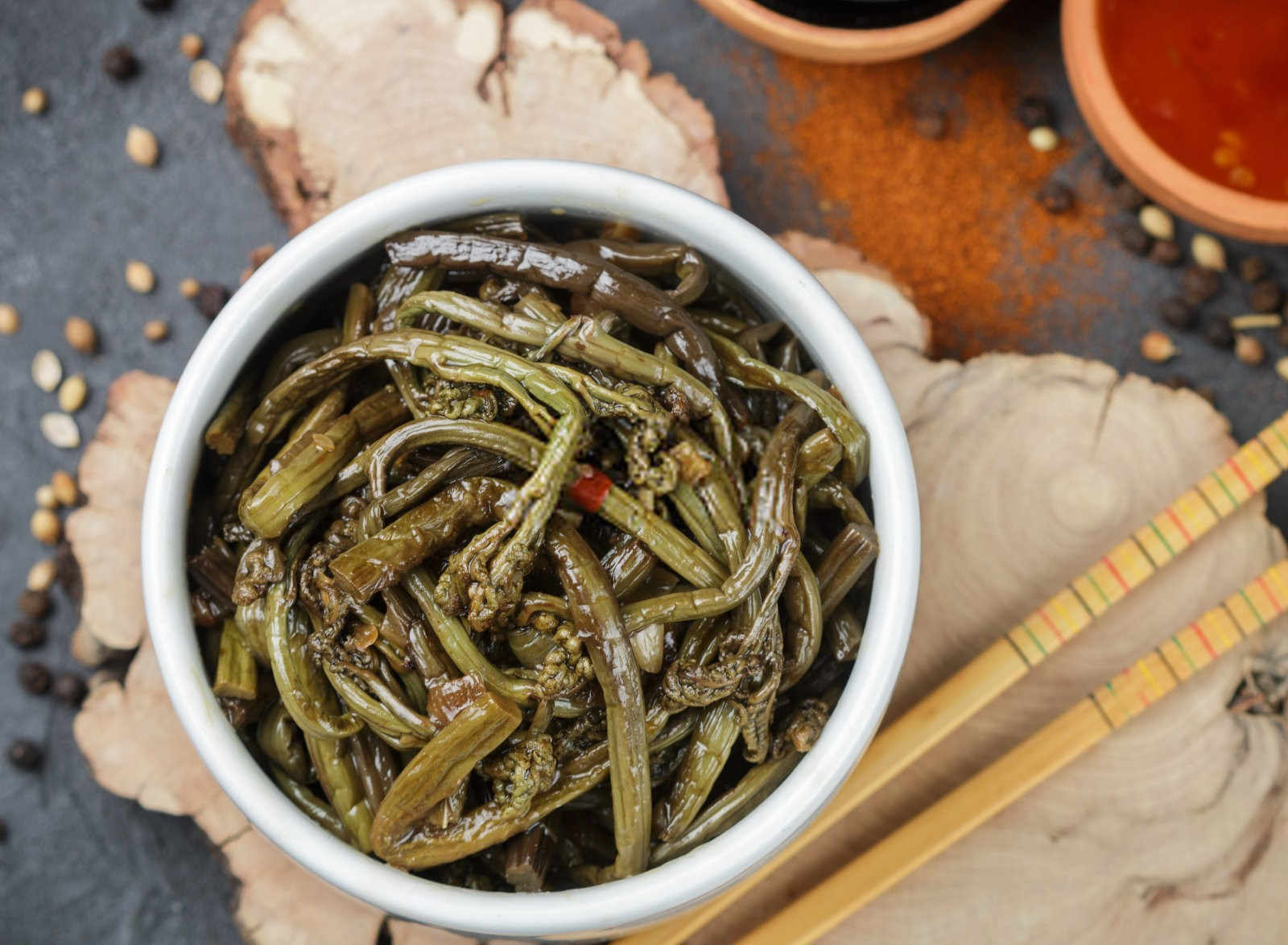 蕨菜水溶肥批发厂家直销价格多少敦煌？